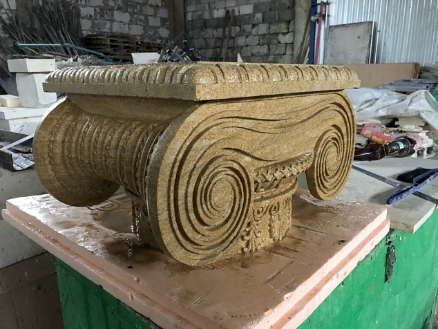 Капитель колонны - ручная работа скульптора